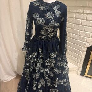 Elegant Navy Blue Floral Lace Evening Dress